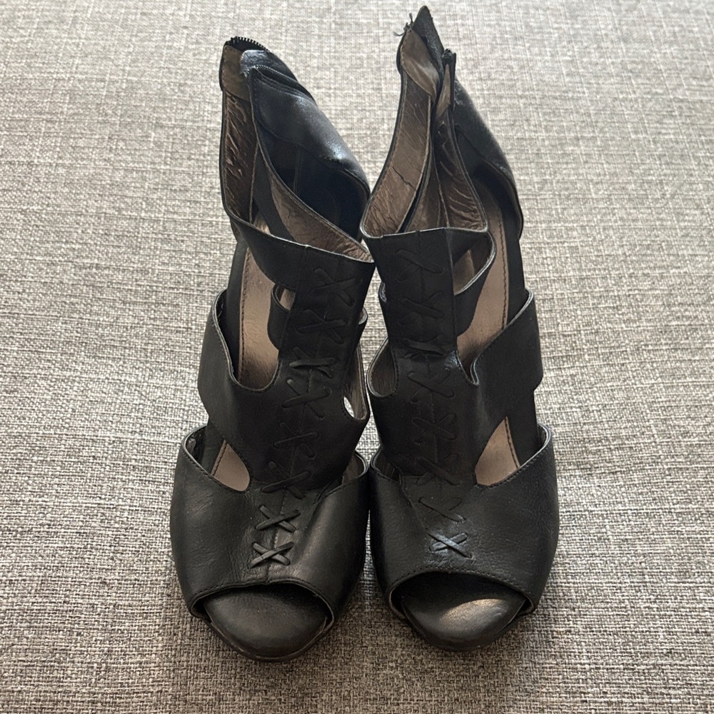 Sofft Black Cutout Lace-Accent Peep-Toe Heels